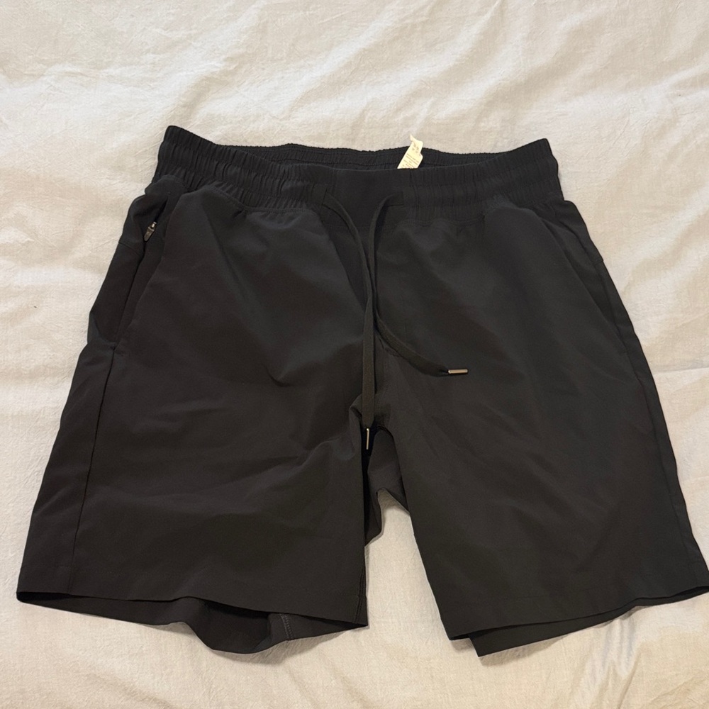 CRZ YOGA Men's Athletic Black Shorts